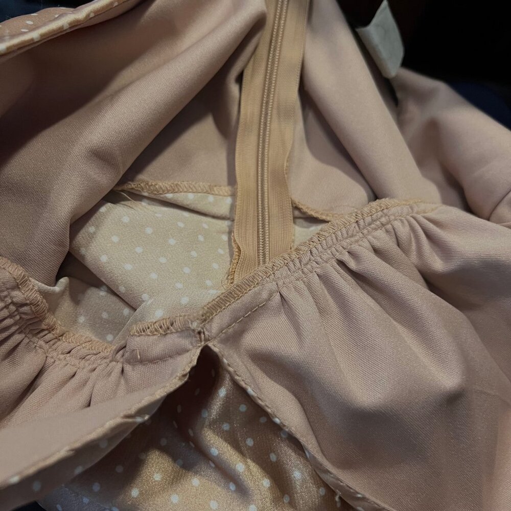 Alyn Paige-Women's Size 5/6 Jrs.-Halter Polka Dot Flowy Satin Feel Dress-Tan/Wh - Picture 14 of 15